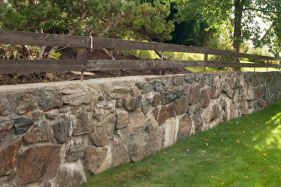 Retaining wall